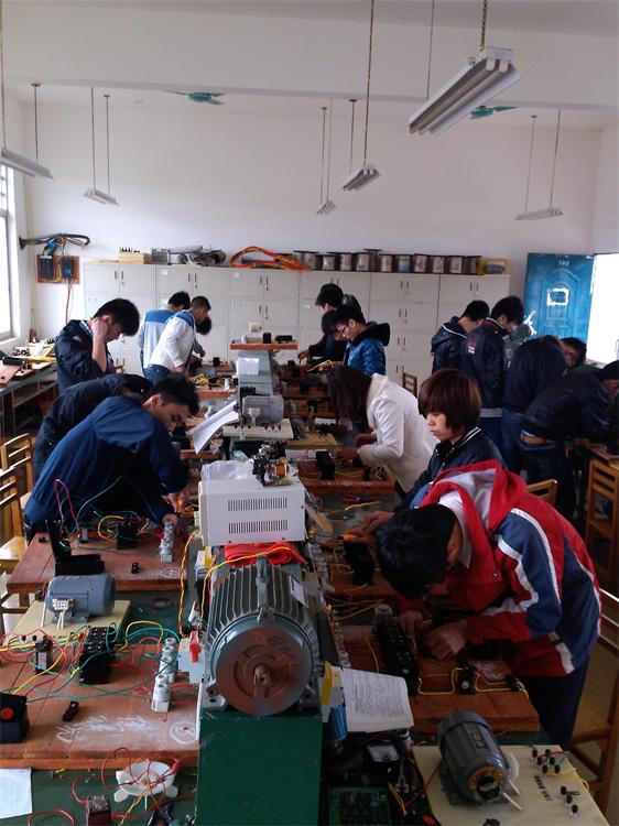 图4、电机控制实训.jpg