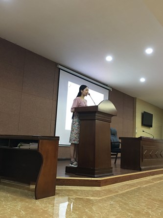 给中职学生上课1.jpg