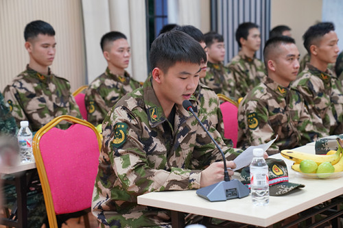 学生代表发言2.JPG