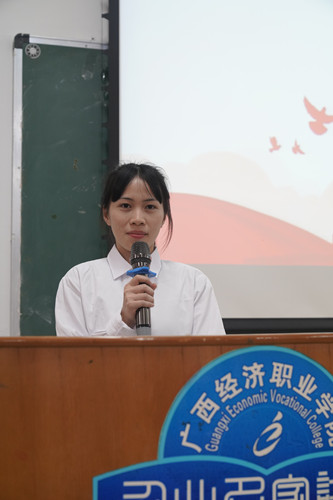 黄惠连_副本.jpg