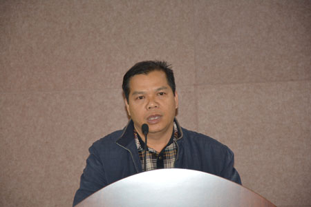 陆志刚,体育部负责人张幸,艺术设计系主任黄欢,经济贸易系主任覃平